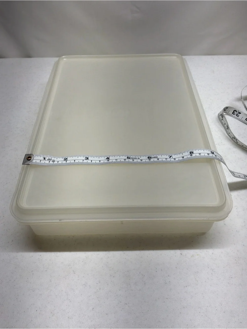 Tupperware 290-1 White Sheet Cake Carrier Rectangle Container 9 X 13
